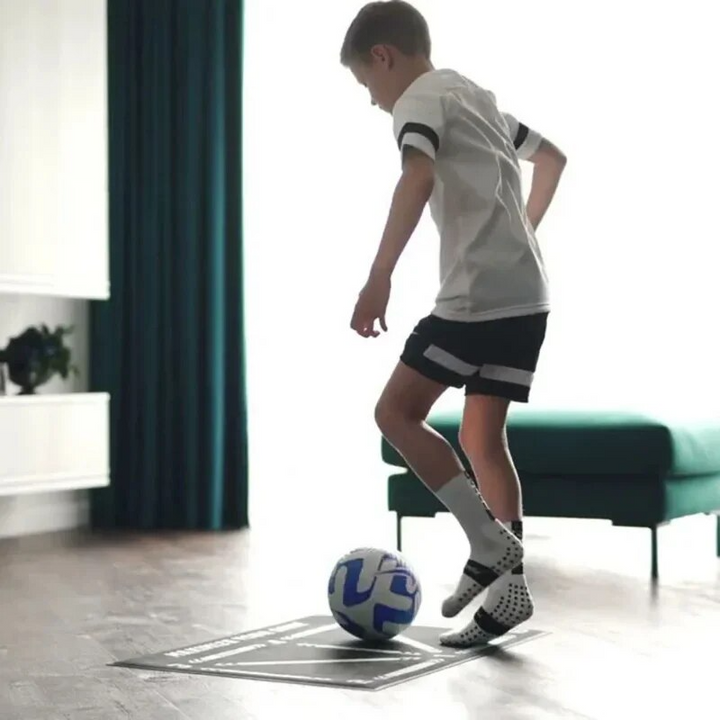 EliteFoot | Junior Soccer Skills Mat (Incl. training videos)